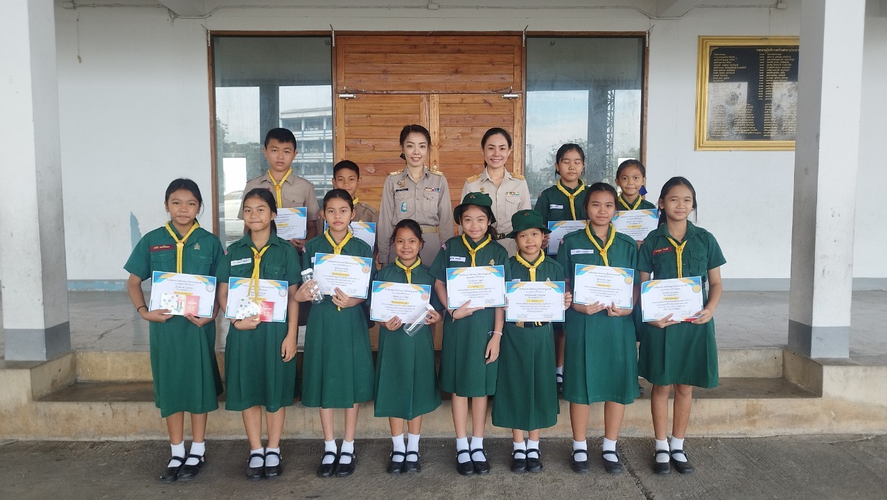 LINE_ALBUM_โครงการคุณธรรมในโรงเรียน_241212_40.jpg